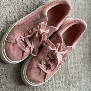 Super new puma pink sneaker